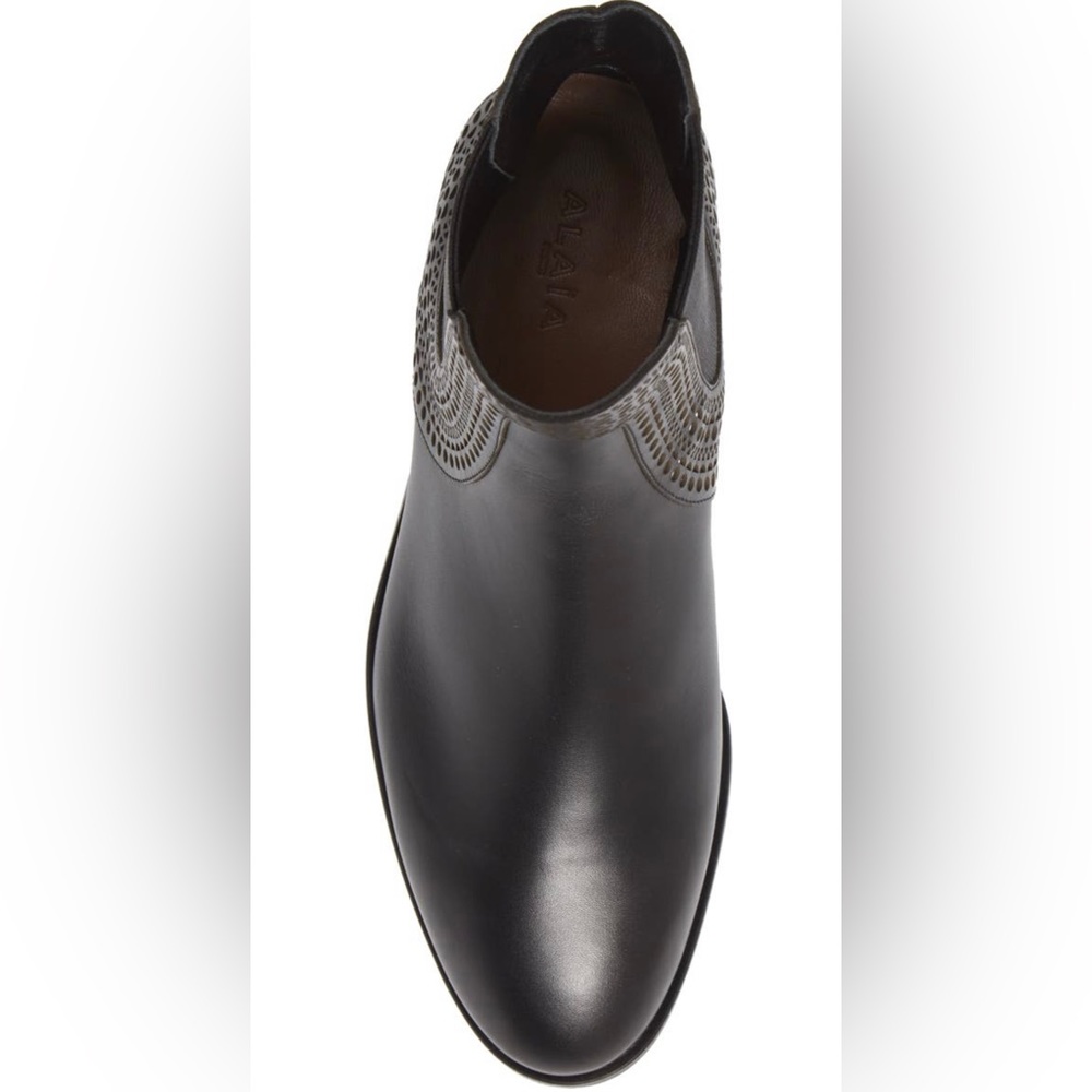 Alaia cutout trim chelsea boot - Picture 6 of 11